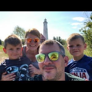 Meet your Posher, Nicholas